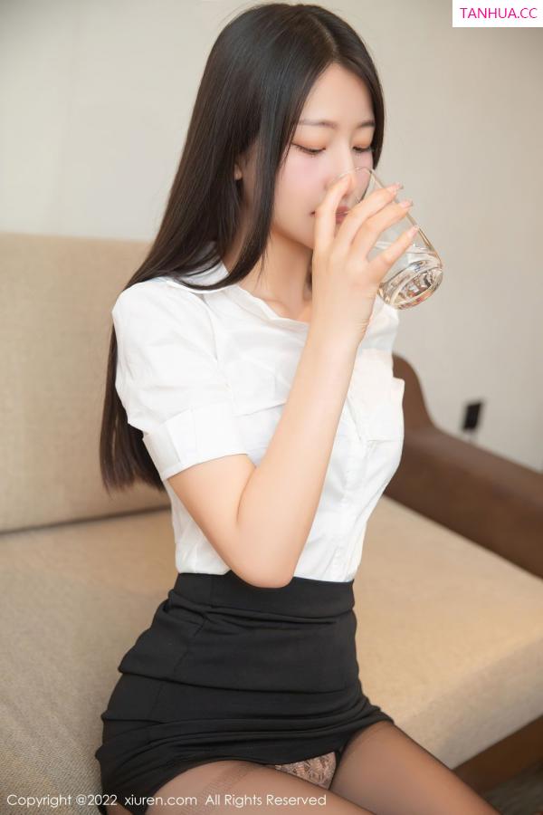 熊小诺 哎小诺 [XiuRen]高清写真图 2022.08.19 No.5464 熊小诺第8张图片